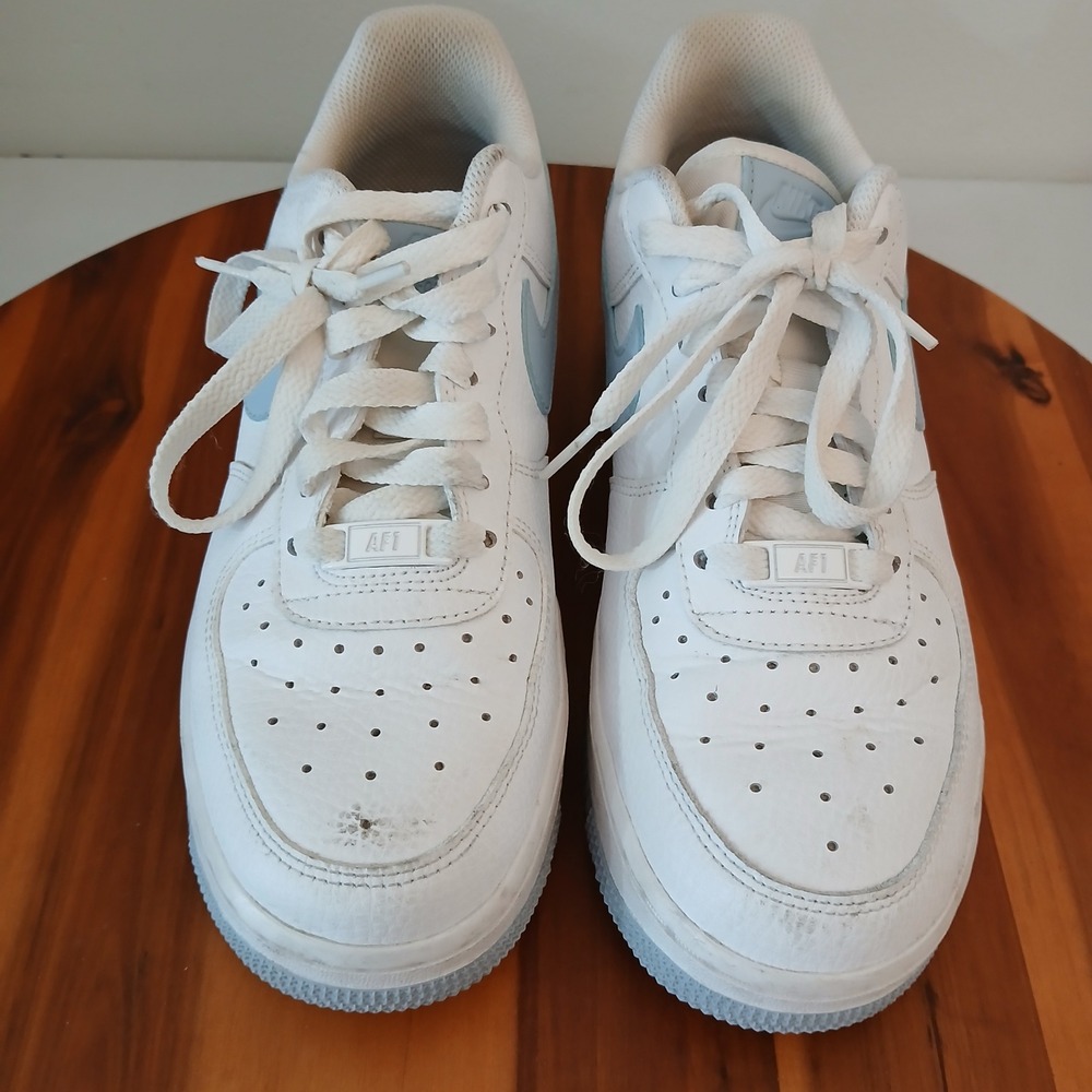 Nike Air Force 1 Low Womens 7.5 White Light Armory Blue Sneakers AH0287-104 - Picture 2 of 9